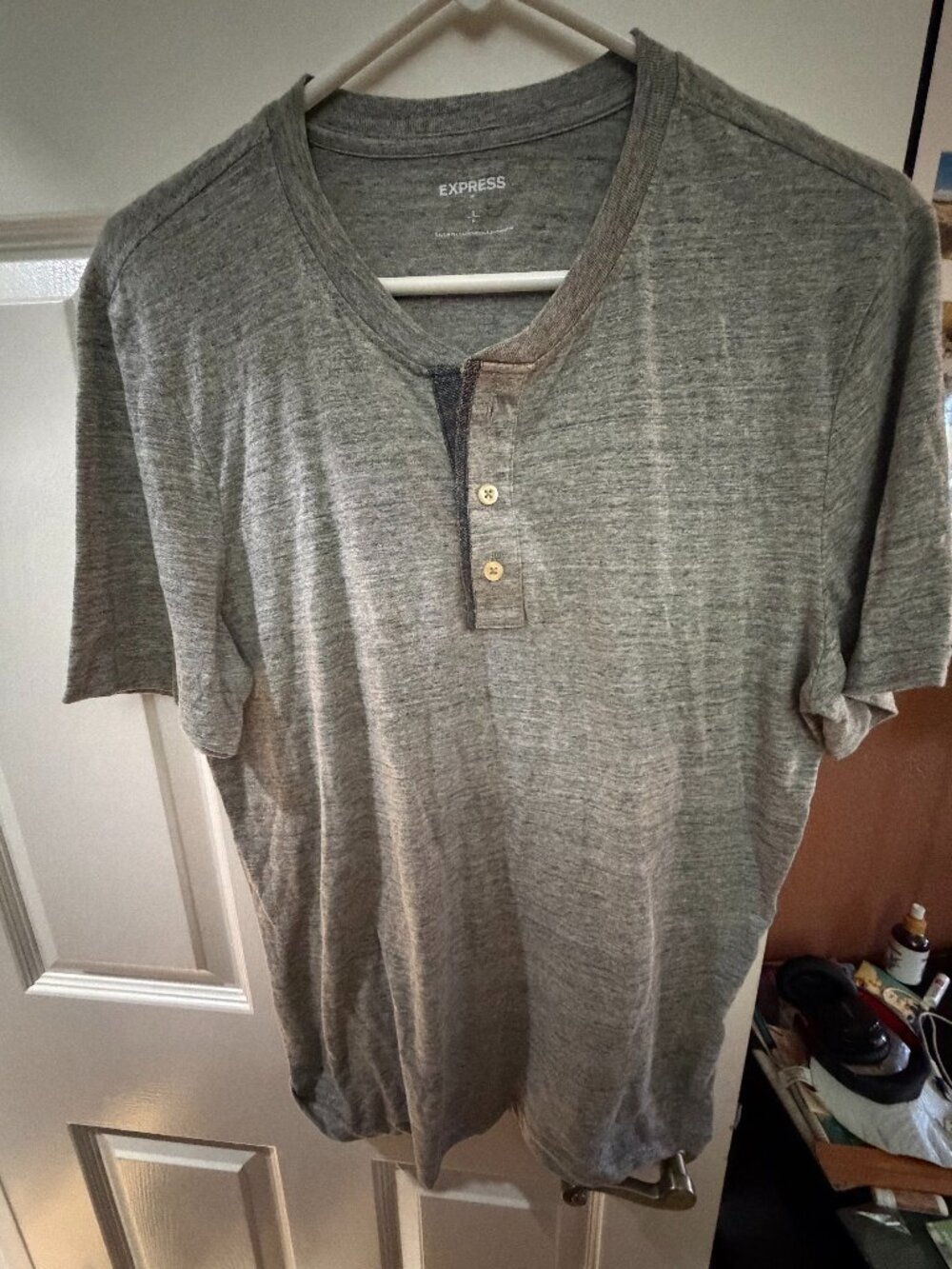 New Express short sleeve henley - size small